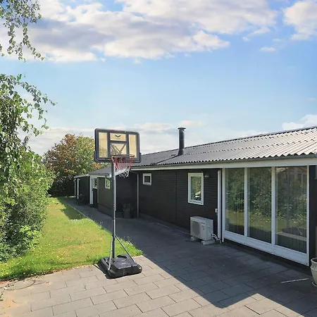 בית נופש 4 Person In Karrebaeksminde-by Traum *